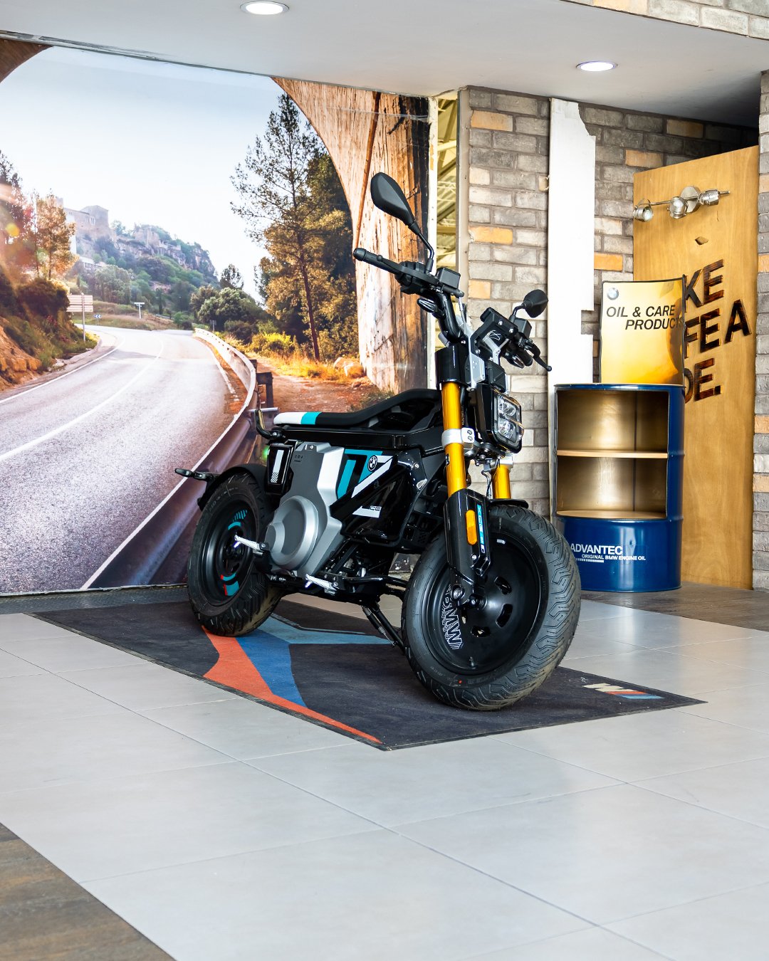 Motocicleta Eléctrica BMW CE 02