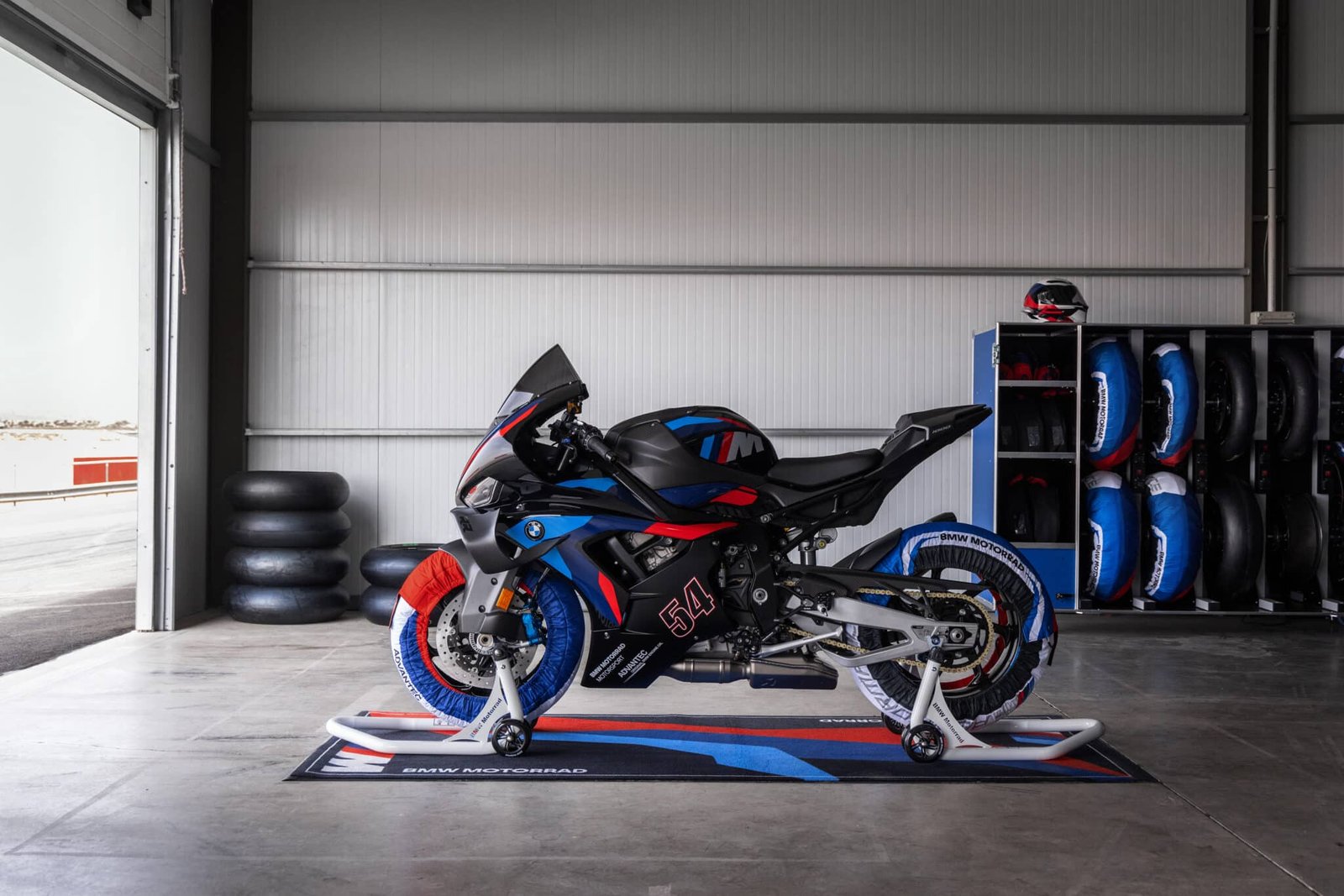 BMW M 1000 RR