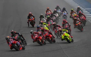 MotoGP Tailandia: ¡Bagnaia Triunfa y el Campeonato Arde!