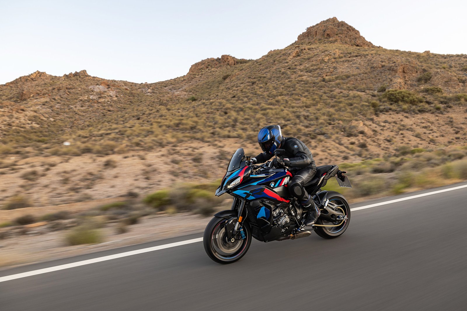 Ficha Técnica BMW Motorrad M 1000 XR: Rendimiento y Versatilidad Máxima