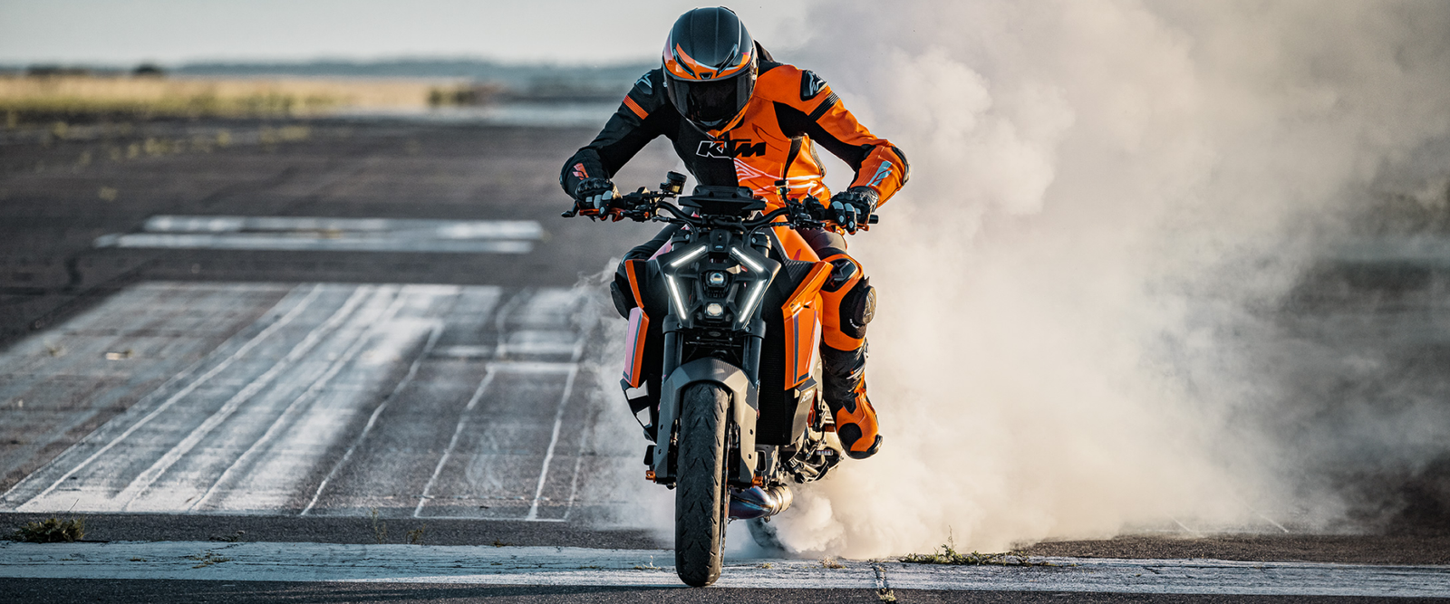 Ficha Técnica KTM 1390 Super Duke R: La Naked Más Potente y Versátil