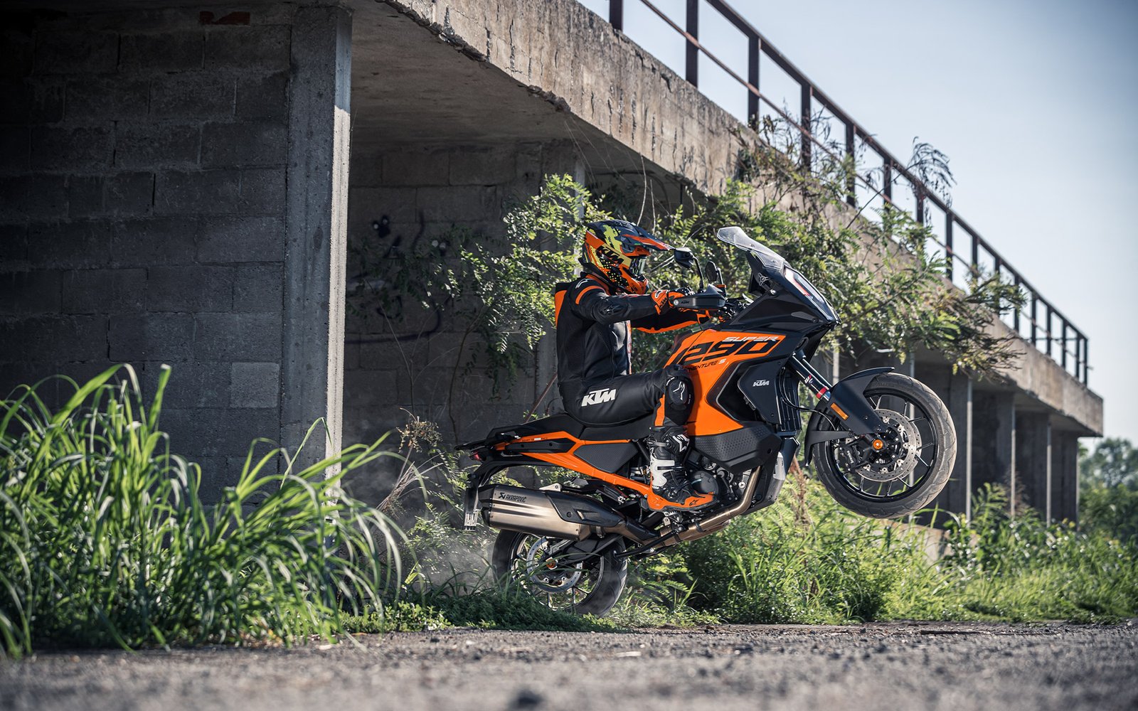 Ficha Técnica KTM 1290 Super Adventure S: Potencia y Comodidad para Largas Distancias