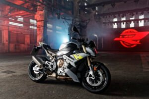 Ficha Técnica BMW Motorrad S 1000 R: Una Roadster con ADN de Superbike