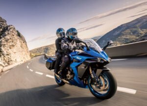 Suzuki GSX-S1000GT+, ficha técnica GSX-S1000GT+, moto sport-turismo Suzuki, motor cuatro cilindros Suzuki, potencia GSX-S1000GT+, Quick Shift Suzuki, comparativa Yamaha Tracer 9 GT+, Kawasaki Ninja 1000SX, confort viajes largos motocicleta, precio Suzuki GSX-S1000GT+ México