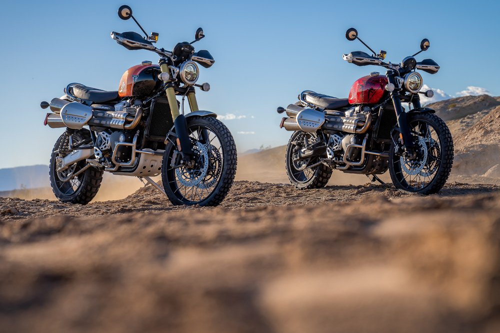 Triumph Scrambler 1200 XE, ficha técnica Scrambler 1200, scrambler off-road, motocicleta retro moderna, Triumph 1200 XE México, Ducati Desert Sled comparativa, BMW R nineT Scrambler, suspensión Marzocchi Scrambler, moto doble propósito premium, especificaciones Triumph Scrambler.