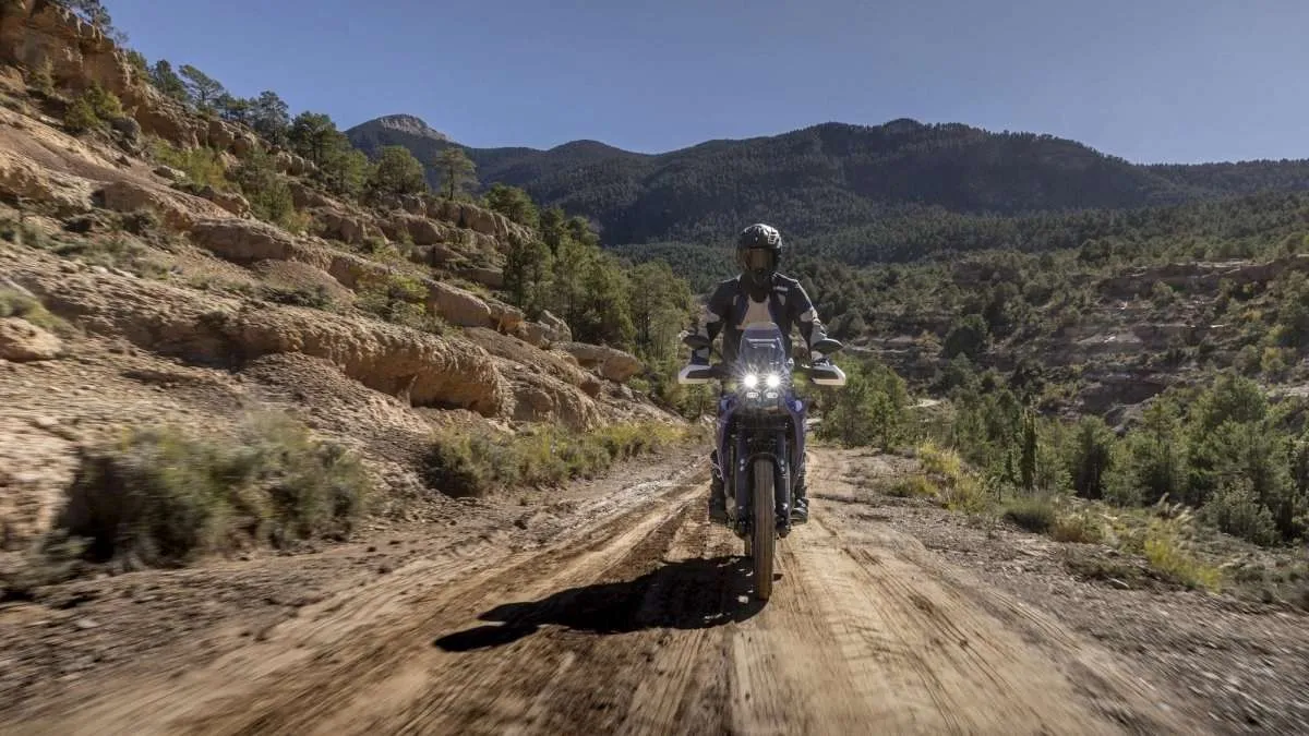 Yamaha Ténéré 700 2025, ficha técnica Ténéré 700, motocicleta de aventura Yamaha, especificaciones Ténéré 700 2025, precio Yamaha Ténéré 700 México, comparativa Ténéré 700 vs KTM 790 Adventure, Aprilia Tuareg 660, Honda Transalp 750, motocicleta off-road, Yamaha Ténéré 700 características.