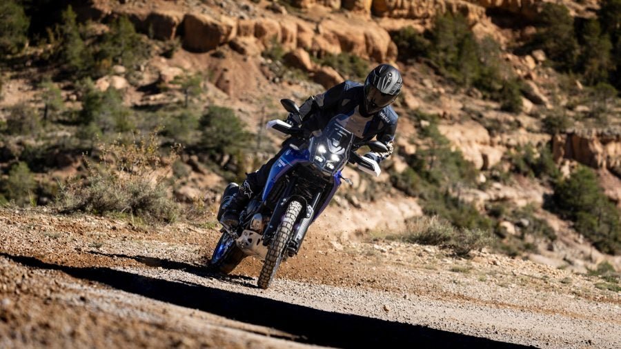 Yamaha Ténéré 700 2025, ficha técnica Ténéré 700, motocicleta de aventura Yamaha, especificaciones Ténéré 700 2025, precio Yamaha Ténéré 700 México, comparativa Ténéré 700 vs KTM 790 Adventure, Aprilia Tuareg 660, Honda Transalp 750, motocicleta off-road, Yamaha Ténéré 700 características.