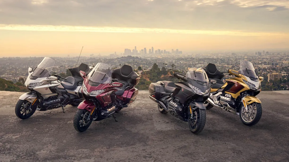 Honda Gold Wing Tour 2025, ficha técnica Honda Gold Wing, motocicleta de turismo de lujo, moto touring 2025, Gold Wing DCT México, comparación Gold Wing vs BMW GTL, motocicleta para viajes largos, especificaciones Honda Gold Wing, moto Honda de 6 cilindros, precio Honda Gold Wing en México