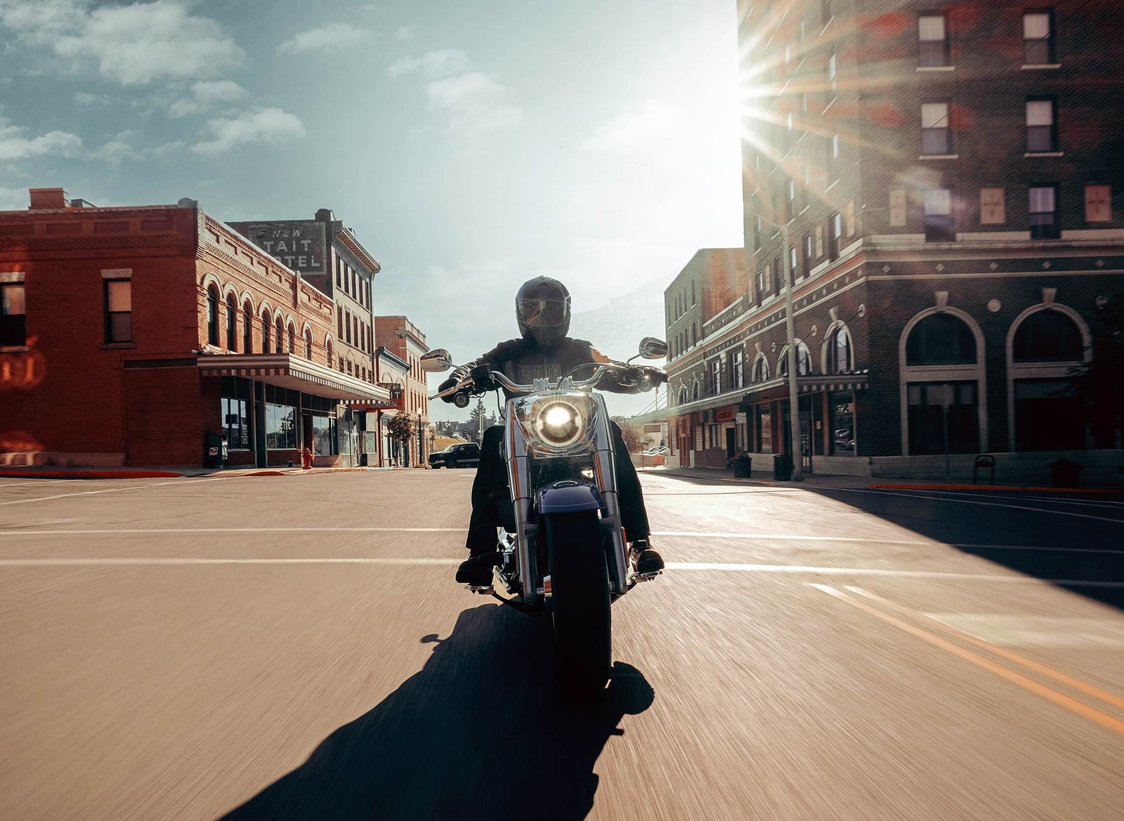 Harley-Davidson Fat Boy 117 2025, ficha técnica Fat Boy 117, precio Fat Boy 117 México, Harley Davidson Fat Boy especificaciones, cruiser potente, moto custom Harley, Milwaukee-Eight 117, comparativa Fat Boy vs Chief, motocicleta estilo retro, Harley Fat Boy torque.