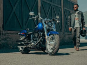 Harley-Davidson Fat Boy 117 2025, ficha técnica Fat Boy 117, precio Fat Boy 117 México, Harley Davidson Fat Boy especificaciones, cruiser potente, moto custom Harley, Milwaukee-Eight 117, comparativa Fat Boy vs Chief, motocicleta estilo retro, Harley Fat Boy torque.