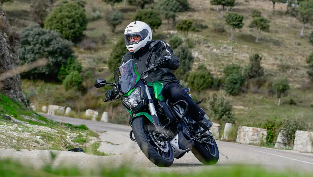 Bajaj Dominar 400 TE 2025, ficha técnica Dominar 400, precio Dominar 400 México, moto touring económica, moto deportiva Bajaj, Dominar 400 Touring Edition, especificaciones Dominar 2025, comparativa Dominar vs R15, moto para carretera y ciudad, Dominar 400 doble propósito. Bajaj Dominar 400 TE 2025, ficha técnica Dominar 400, precio Dominar 400 México, moto sport-touring Bajaj, especificaciones Dominar 400 TE, comparativa Dominar 400, motocicleta Bajaj 2025, Dominar 400 Touring Edition, rendimiento Dominar 400, Bajaj México.