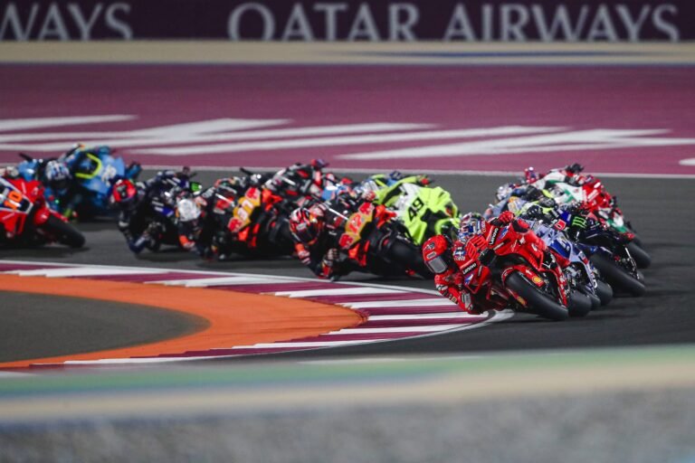Marc Márquez MotoGP 2025, Marc Márquez Ducati, Resultados MotoGP 2025, Clasificación MotoGP actualizada, Carreras sprint MotoGP 2025, Marc Márquez récords, Valentino Rossi vs Marc Márquez, Marc Márquez campeón 2025, Temporada MotoGP 2025 resumen, Podios MotoGP historia