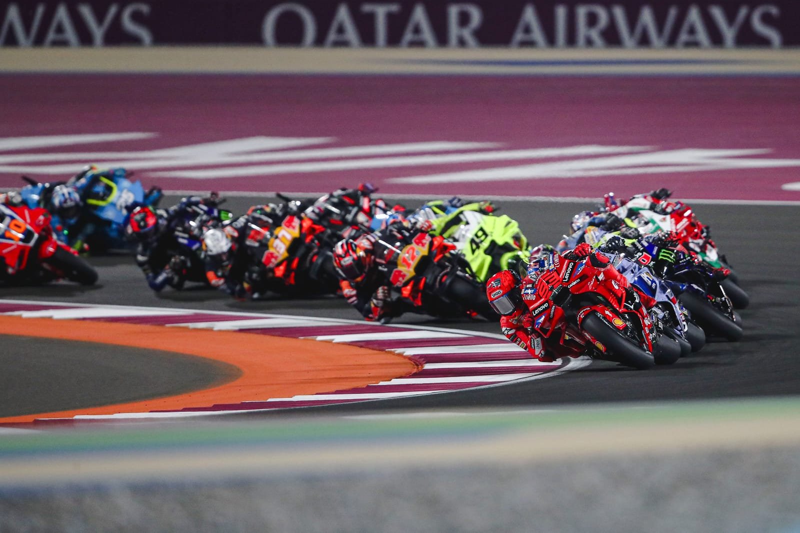 Marc Márquez MotoGP 2025, Marc Márquez Ducati, Resultados MotoGP 2025, Clasificación MotoGP actualizada, Carreras sprint MotoGP 2025, Marc Márquez récords, Valentino Rossi vs Marc Márquez, Marc Márquez campeón 2025, Temporada MotoGP 2025 resumen, Podios MotoGP historia