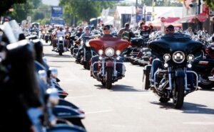 Biker Fest 2025 Piedras Negras, Biker Fest Coahuila motos y rock, evento motociclístico junio 2025, Fuego Indio concierto biker, stunters acrobacias motociclistas, Harley‑Davidson rifa Piedras Negras, Paseo del Río festival motos, evento biker norte de México, 20 aniversario Biker Fest, turismo motero Coahuila 2025