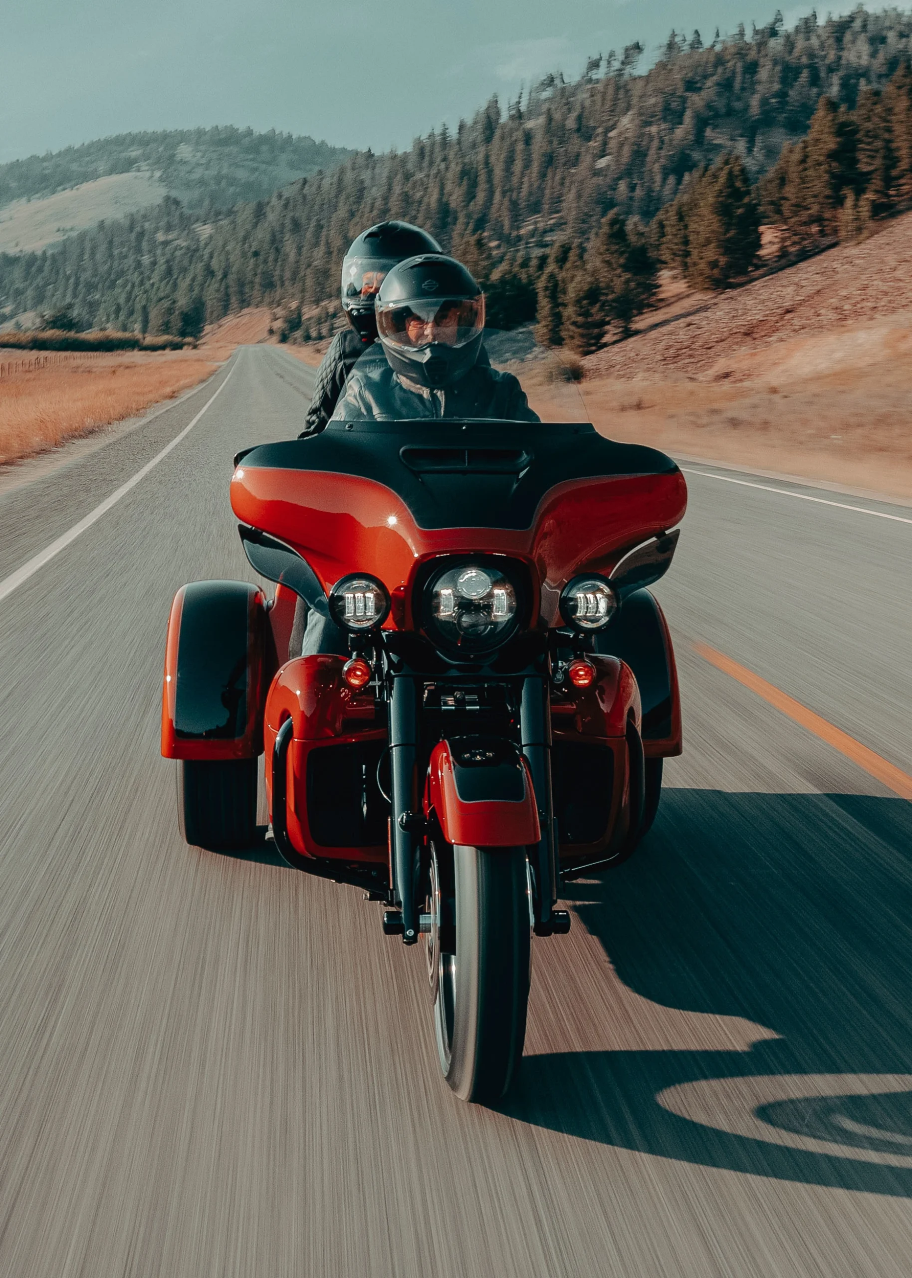 Harley-Davidson Tri Glide Ultra 2025, ficha técnica trike Harley, trike touring 2025, Milwaukee-Eight 114, Trip Glide Ultra specs, booms GTS sistema, Rider Safety Enhancements, trike con reverse eléctrico, trike comparativa Can-Am, trike Indian vs Harley