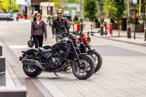 Honda CMX1100 Rebel, cruiser Honda 2025, ficha técnica Rebel 1100, motor V‑Twin 1083, comparativa Nightster vs Rebel, moda custom moderna, pantalla TFT Honda, DCT Rebel 1100, control de torque Rebel, Rebel SE edición especial.