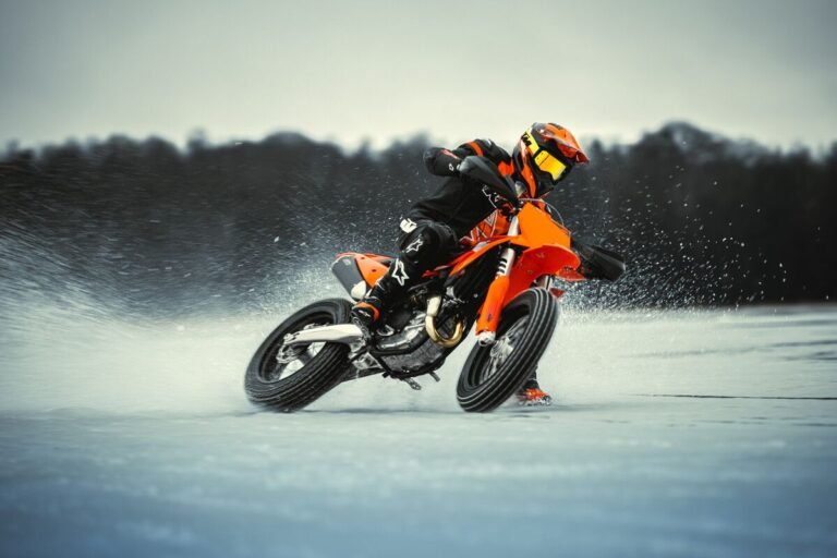 KTM 450 SMR 2025, supermoto 2025, ficha técnica KTM 450, moto para circuito, KTM México, comparación supermoto, mejores supermotos 2025, motos deportivas ligeras, review KTM 450 SMR, especificaciones KTM 450.