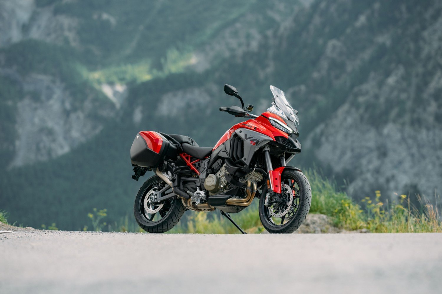 Multistrada V4 Voyagers 2025 concurso, concurso internacional Ducati Multistrada V4, compartir viajes Multistrada V4, premios viaje Ducati V4, inscripciones Multistrada V4 Voyagers, ganador concurso Ducati viaje, concurso Ducati Viaje solitario, concurso Ducati grupo DOC, kit de viaje Ducati Multistrada, historias de viajes en moto Ducati