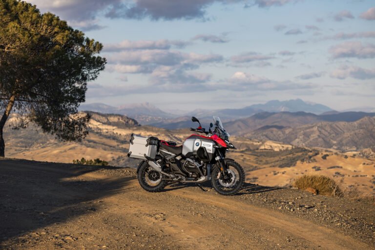 5 cosas que no sabías de la BMW R 1300 GSA 2025