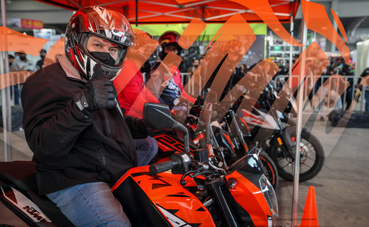 SIMM 2025 CDMX, Salón de la Moto Expo Santa Fe, pruebas de manejo motos 2025, freestyle moto acrobacias, custom quest concurso motos, moto voladora México, test rides eléctricas SIMM, rodada Pasión por la Seguridad, pasarela Biker Street Wear, expos IMMN marcas motos CDMX