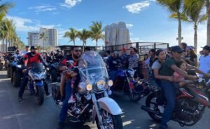 Semana Internacional de la Moto Mazatlán 2025, SIMM Mazatlán abril 2025, desfile motero malecón Mazatlán, conciertos Molotov Semana Moto, stunt riding Mazatlán 2025, turismo rural Semana Moto Mazatlán, derrama económica motos Mazatlán, plaza biker Centro de Convenciones, comida biker Motoclub Olas Altas, espectáculo freestyle moto Sinaloa