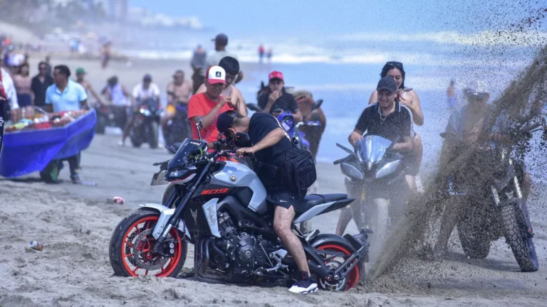 Acamoto 2025 Acapulco operativo, accidentes Acamoto Guerrero, motos decomisadas AcaMoto, infracciones motociclistas Acapulco, muertos Acamoto 2025, seguridad vial evento motero, Guardia Nacional Acamoto, ocupación hotelera Acapulco motos, festival motoquero Acapulco, caos vial AcaMoto 2025