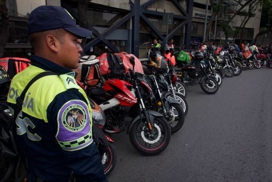 hoy no circula motos Toluca 2025, restricciones motocicletas Edomex julio 2025, programa ambiental motos Estado de México, multas por circular en moto Toluca, calendario hoy no circula motocicletas, motos eléctricas exentas Edomex, cómo aplica hoy no circula a motociclistas, cambios en movilidad para motos Toluca, motos en contingencia ambiental Toluca, engomado y placas motos Edomex 2025