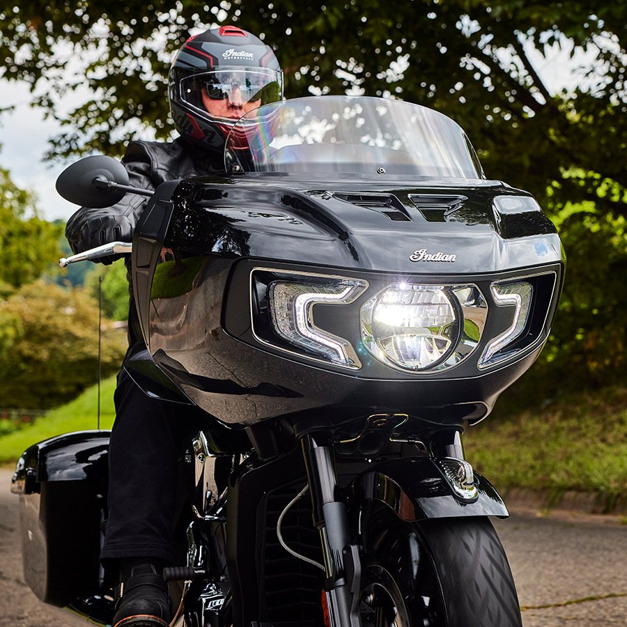 Indian Challenger 2025, ficha técnica Challenger, bagger PowerPlus, comparativa challenger vs Road Glide, Indian bagger homologada, Challenger tecnología Rider Assist, moto touring LED, audio PowerBand, control de tracción bagger, Challenger Mexican market.