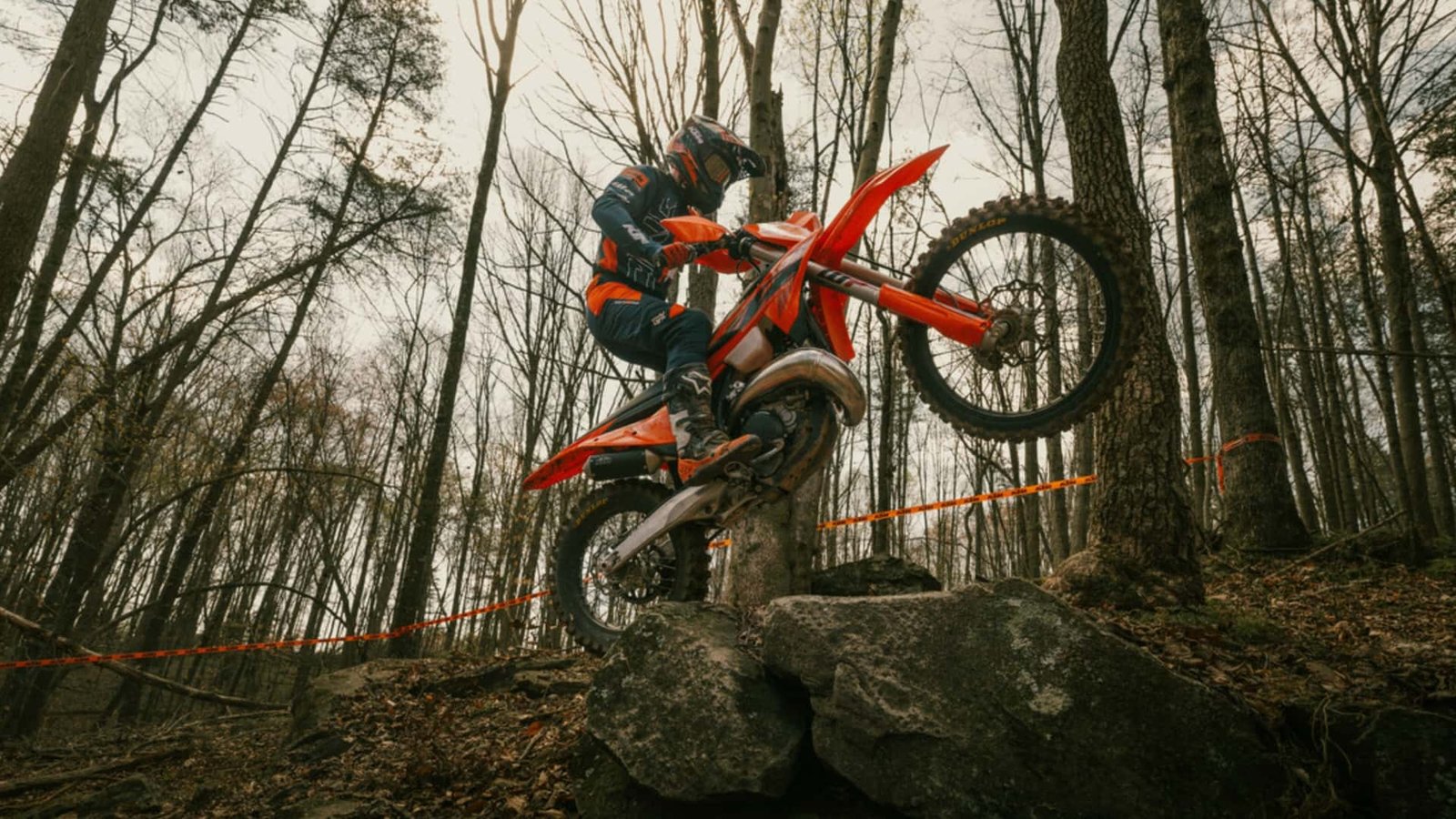 ventas KTM 2025 global, KTM México 2025 nuevos modelos, KTM 390 Duke 2025, KTM 1290 Super Duke R, KTM is Back campaña, motos KTM más vendidas, KTM reestructuración financiera 2025, KTM crecimiento Latinoamérica, nuevos lanzamientos KTM México, KTM 100000 motos vendidas