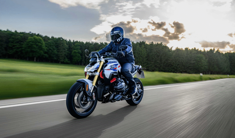 BMW Motorrad 2026, nuevos modelos BMW motos, ficha técnica R 1250 GS Adventure, S 1000 RR 2026, BMW R 18 Roctane México, R nineT 2026 precio, motos BMW colores 2026, conectividad MyBMW App, suspensión electrónica ESA BMW, novedades BMW Motorrad México