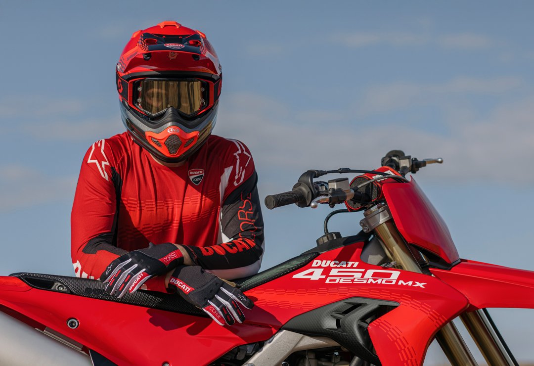 Ducati Desmo450 MX 2025, Ducati motocross Jeremy Seewer, ficha técnica Desmo450 Ducati, Ducati MXGP 2026 moto, Ducati enduro homologada México, motos Ducati tierra, moto off-road Ducati specs, Ducati vs KTM MX, Ducati motocross competencia, Ducati enduro México 2026