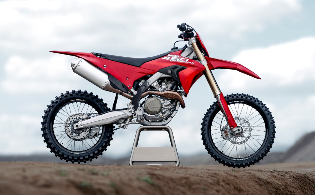 Ducati Desmo450 MX 2026, motocross Ducati, ficha técnica Desmo450, Desmo timing motocross, Ducati MXGP, 450 cc desmodrómica, MX electronics, launch control Ducati, Desmo450 vs KTM, Ducati off‑road debut 2026.