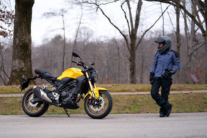 Honda CB300R 2025, ficha técnica CB300R, naked ligera Honda, CB300R precio México, CB300R vs Duke 390, moto café racer 300cc, motor 286cc refrigerado líquido, CB300R ABS, Honda neo sports café, comparativa CB300R Z400, CB300R consumo, CB300R ciudad.