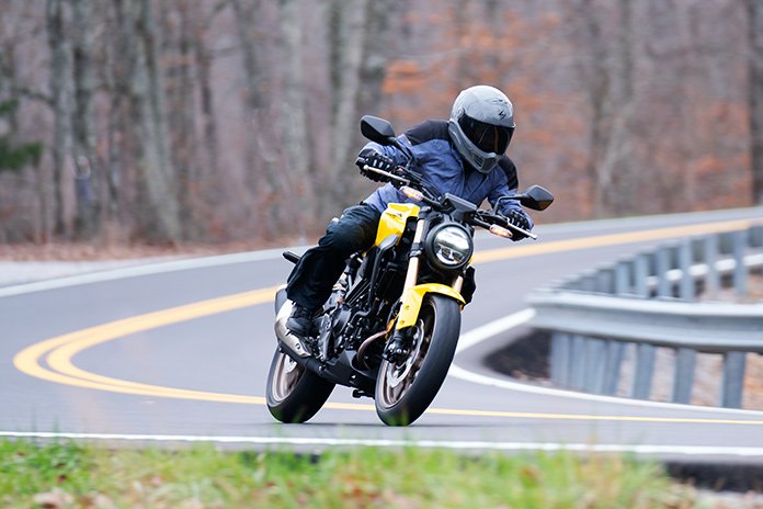 Honda CB300R 2025, ficha técnica CB300R, naked ligera Honda, CB300R precio México, CB300R vs Duke 390, moto café racer 300cc, motor 286cc refrigerado líquido, CB300R ABS, Honda neo sports café, comparativa CB300R Z400, CB300R consumo, CB300R ciudad.