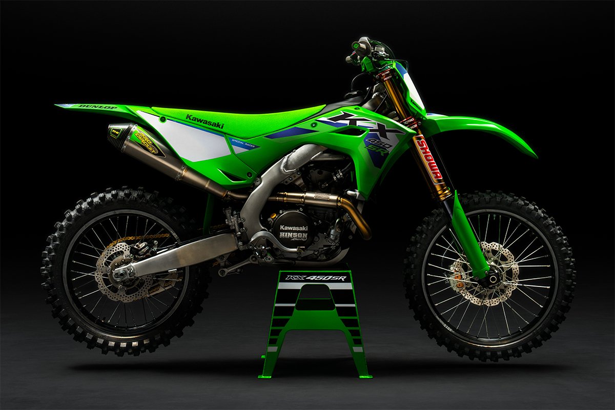 Kawasaki KX450SR 2026, ficha técnica KX450SR, SR Special Racer, motocross 450 premium, suspensión Showa Kashima, escape Pro Circuit Ti-6, componentes SR Kawasaki, KX450 vs YZ450F, rendimiento motocross, Kawasaki Rideology App, mejoras de fábrica, electrónica KTRC, altura asiento 37.6, peso 238 lb.