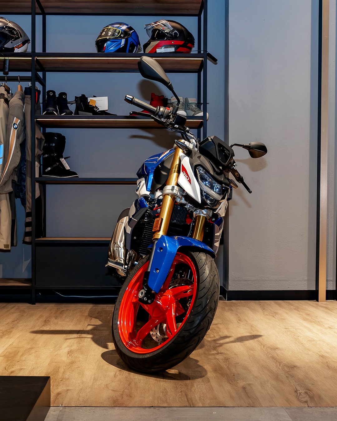 Motocicleta BMW Motorrad G 310 R