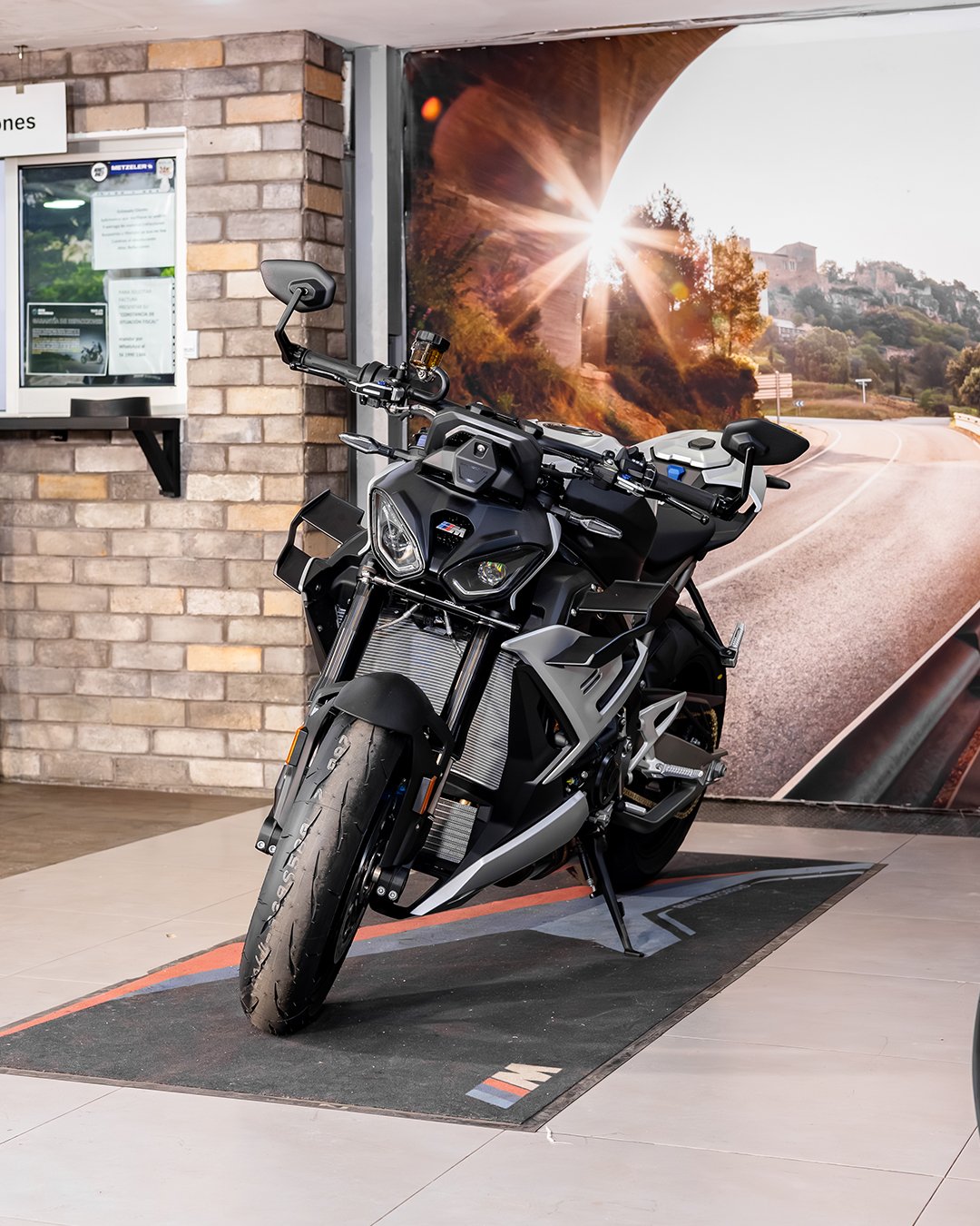 Motocicleta BMW Motorrad G 310 R