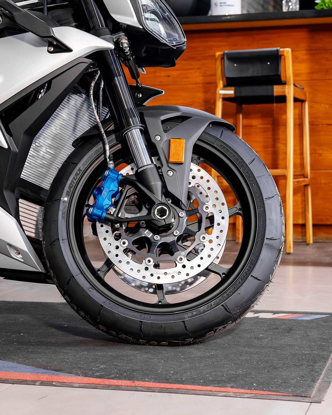 Motocicleta BMW Motorrad G 310 R